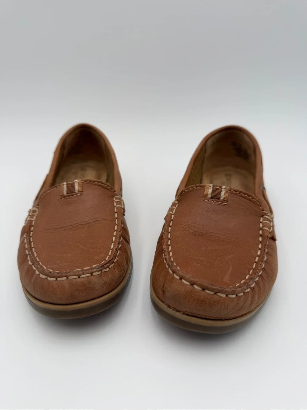 Naturalizer Women’s Tan Leather Slip-On Moccasin Loafers